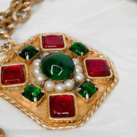 Vintage 80s Chanel Gripoix Collection 25 Necklace - Picture 3 of 11